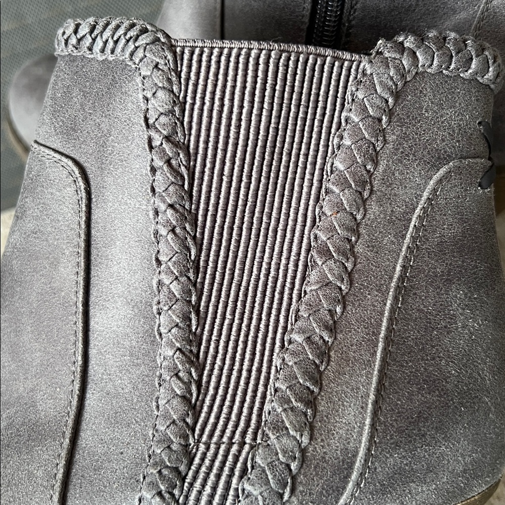 MIA Side Zip Ankle Booties - Picture 6 of 9